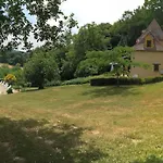 Hébergement de vacances La Sagne : Demeure De Charme 4* Avec Piscine